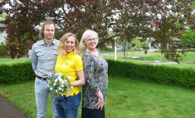 Lärarna Jonas Andersson och Ulrika Invers med rektor Elisabeth Bringer Hallberg