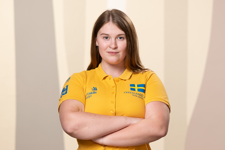 Victoria Carlsson Lindström som tävlar i trädgårdsanläggning