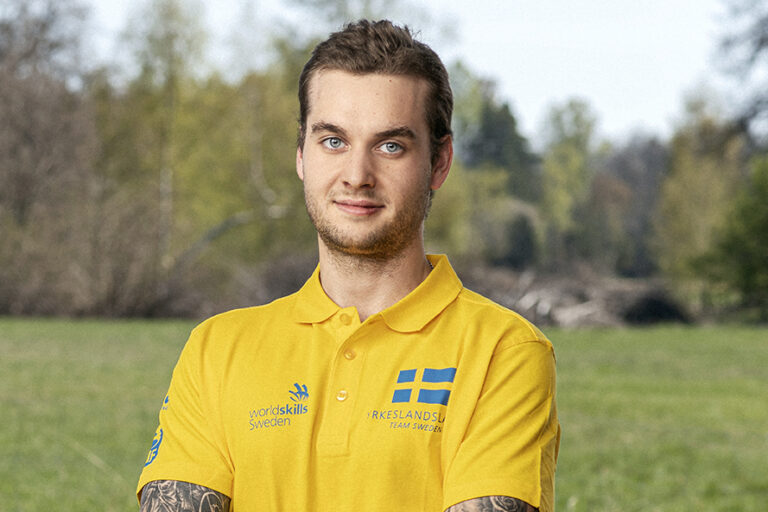 Yrkesutbildningsambassadören Daniel Åhman inför tävling