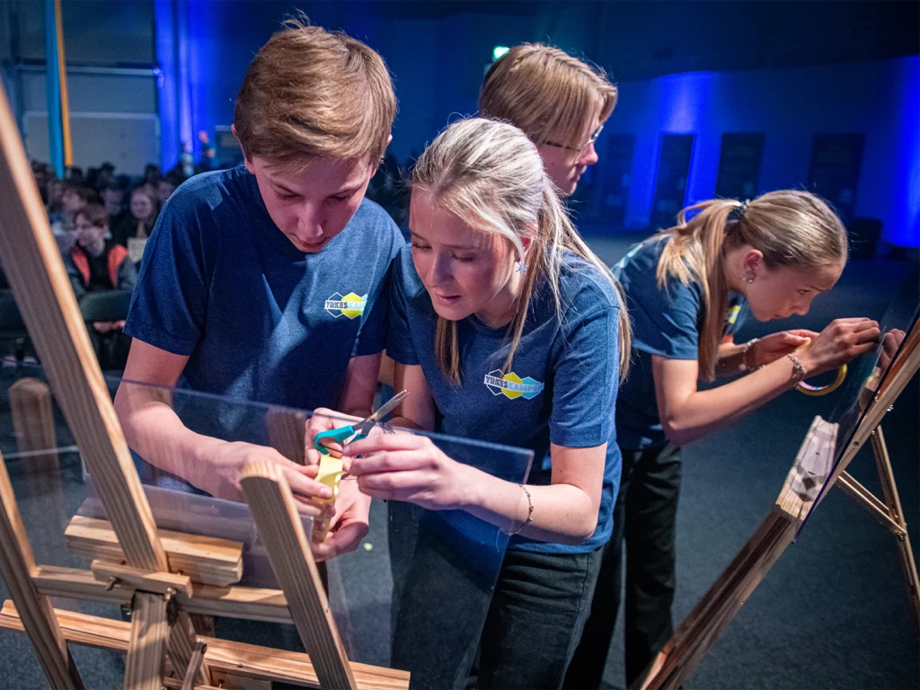Tävlande utför ett tävlingsmoment under yrkeskampens final